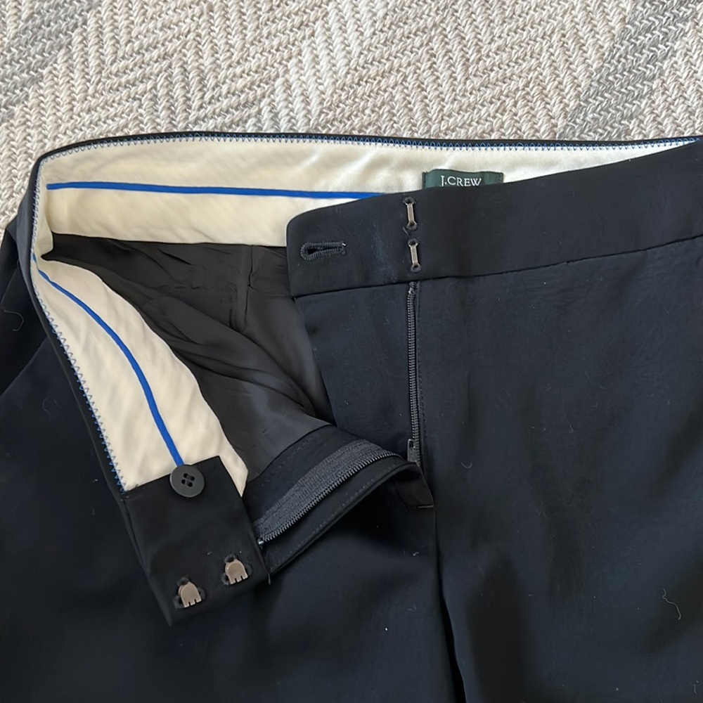 J. Crew City Fit Black Bermuda Shorts in Size 4 - Picture 4 of 6